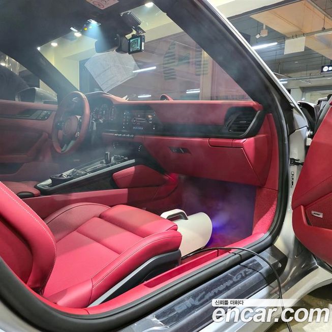 Porsche 911 Carrera GTS, 2025