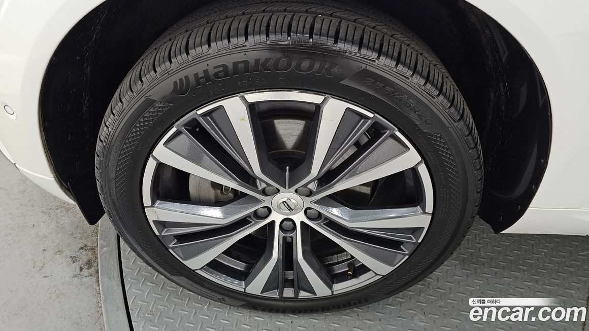 Volvo XC60 B6 Inscirtion, 2022