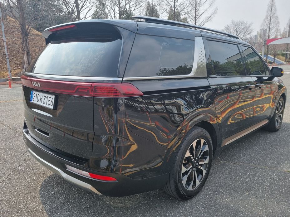 Kia Carnival 9-Seater Signature, 2022