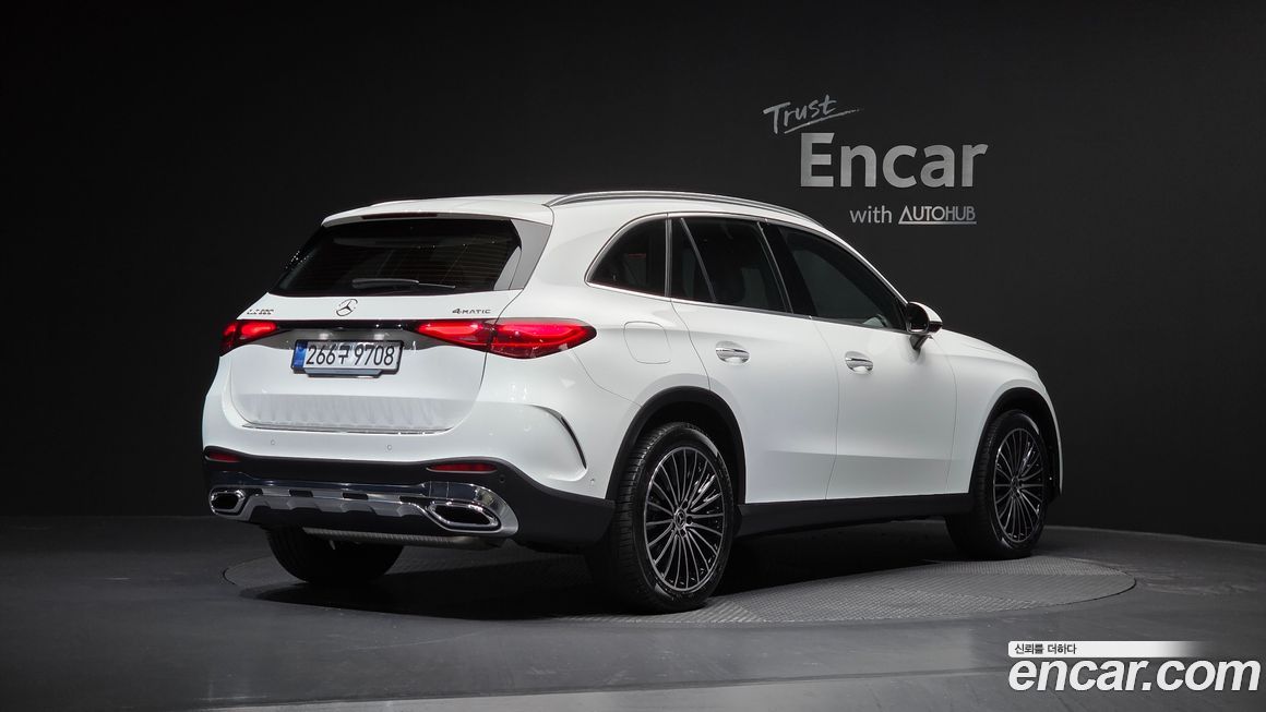 Mercedes-Benz GLC-Class GLC300 4MATIC AMG Line, 2026