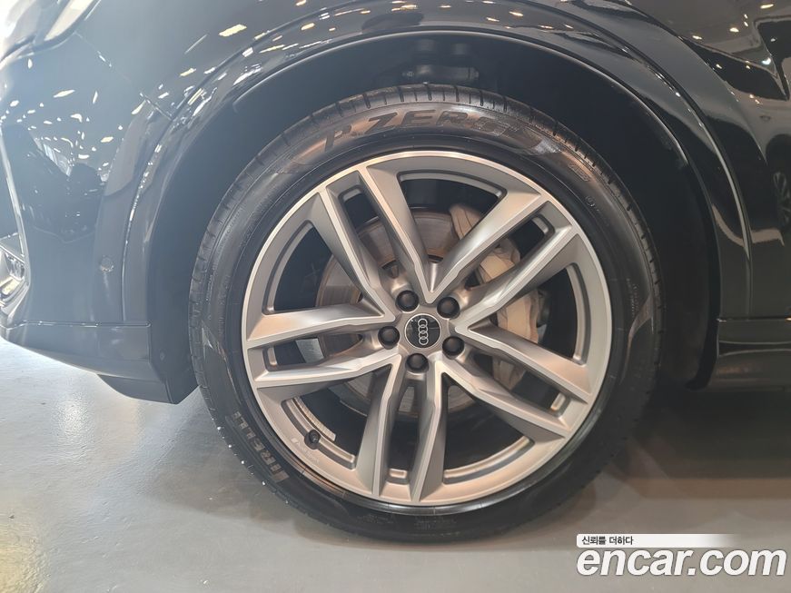 Audi Q7 55 TFSI Quattro Premium, 2025