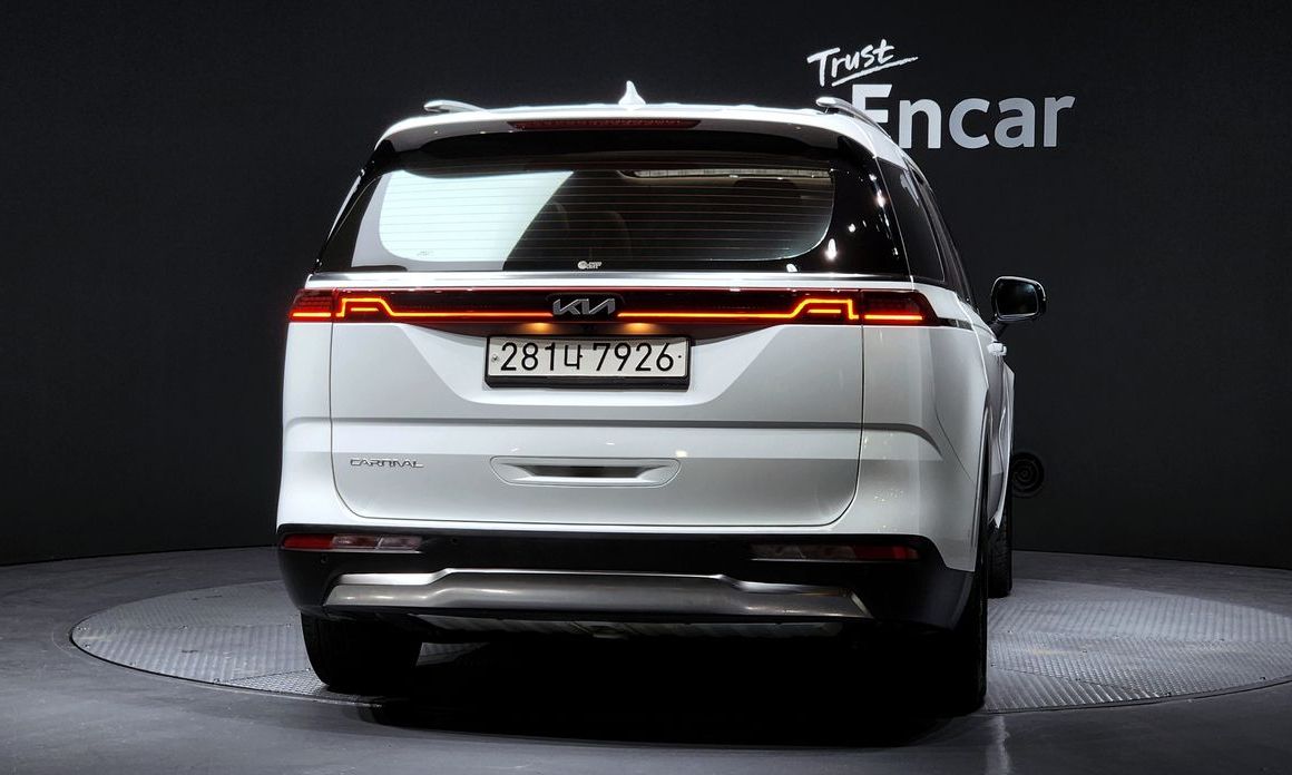 Kia Carnival 9-Seater Signature, 2023