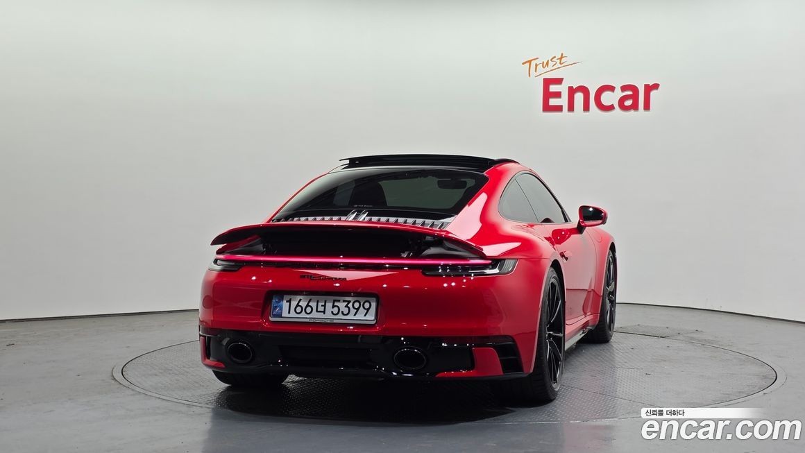 Porsche 911 Carrera, 2024