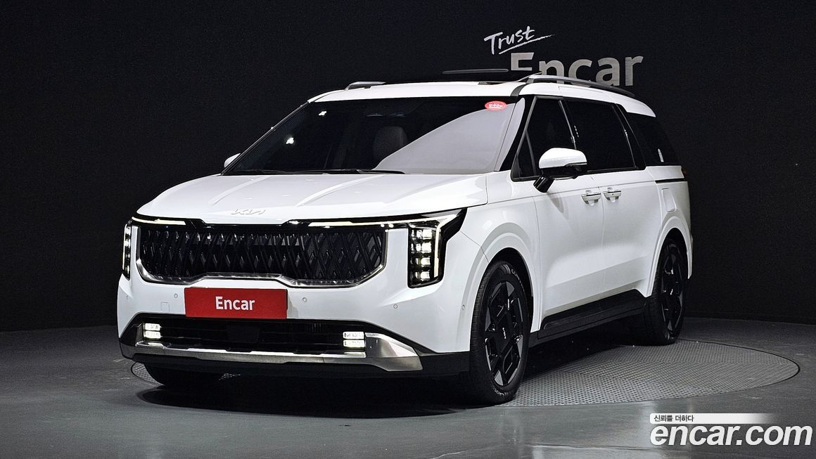 Kia Carnival 7-Seater Signature, 2024