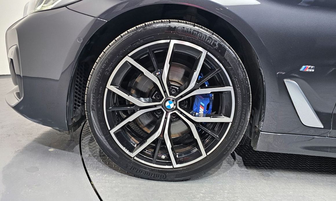 BMW 5-Series 530i xDrive M Sport Package, 2022
