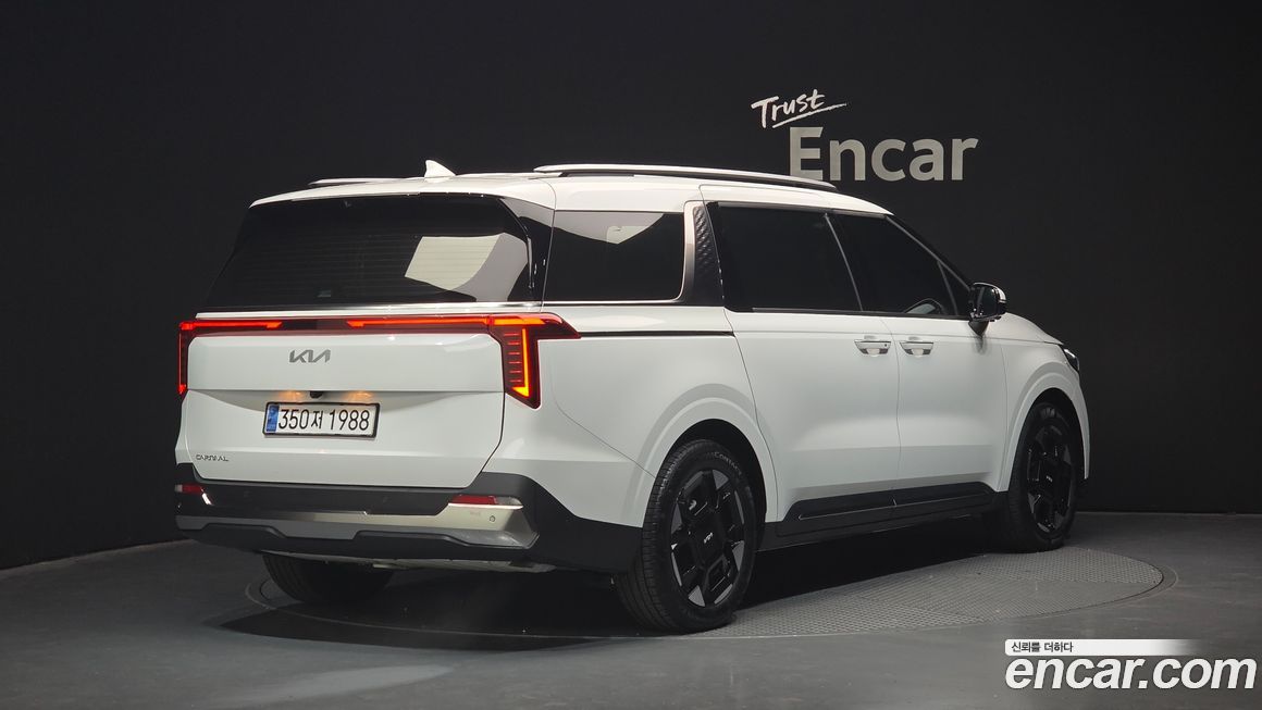 Kia Carnival 9-Seater Signature, 2025