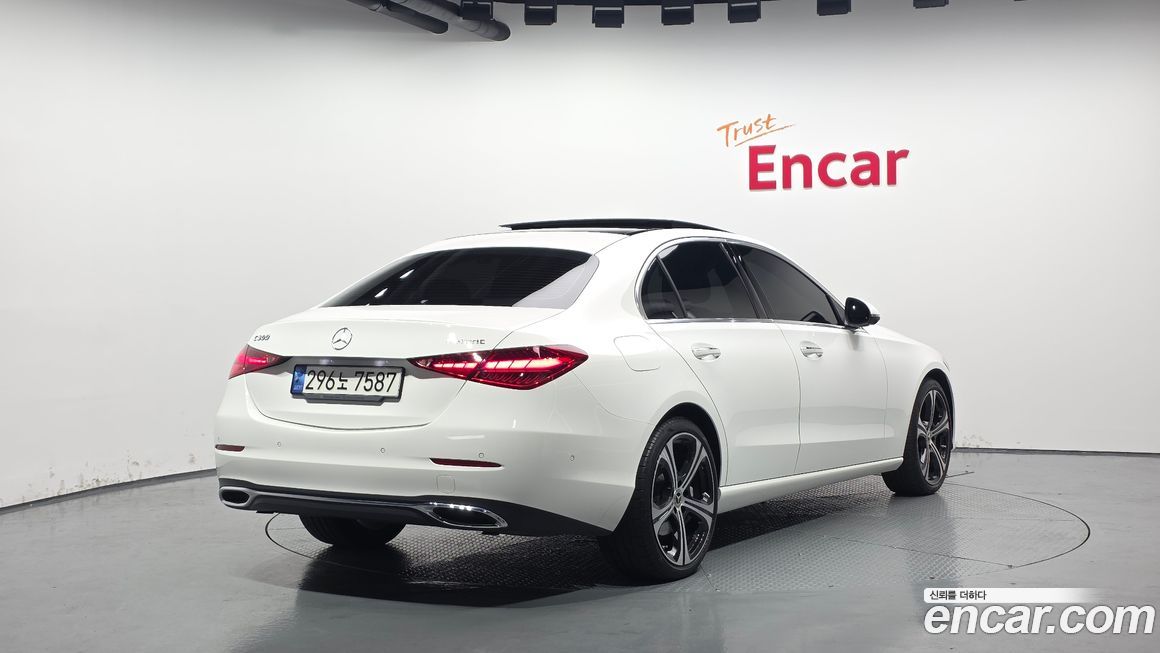 Mercedes-Benz C-Class C300 4MATIC Avantgarde, 2023