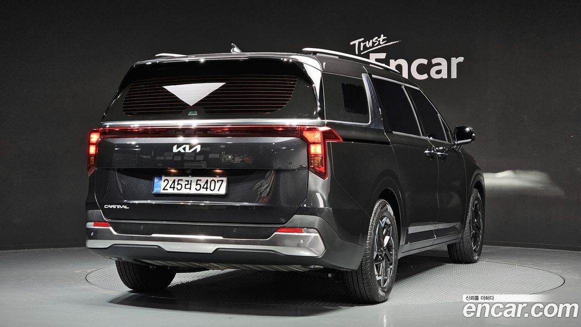 Kia Carnival 9-Seater Signature, 2025