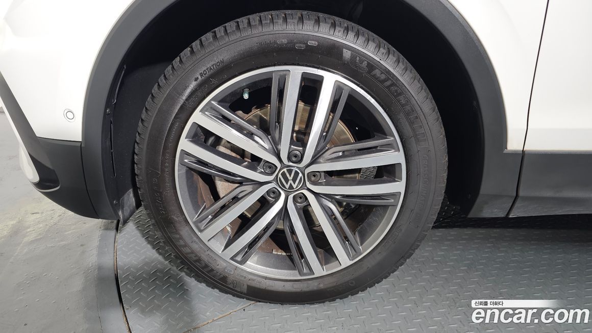 Volkswagen Tiguan 2.0 TSI Prestige, 2022