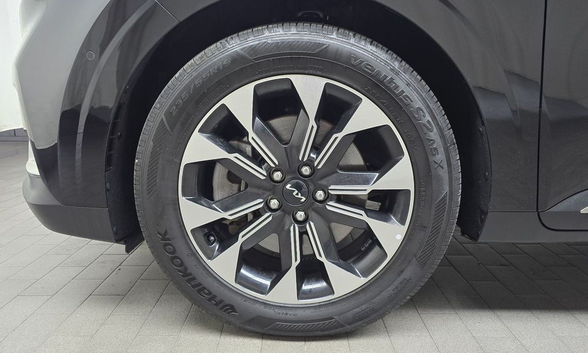 Kia Carnival 9-Seater Signature, 2023