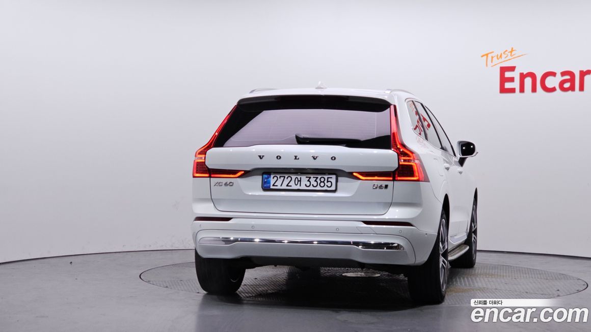 Volvo XC60 B6 Inscirtion, 2022