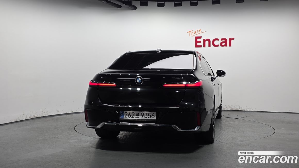 BMW 7-Series 740d xDrive M Sport, 2025