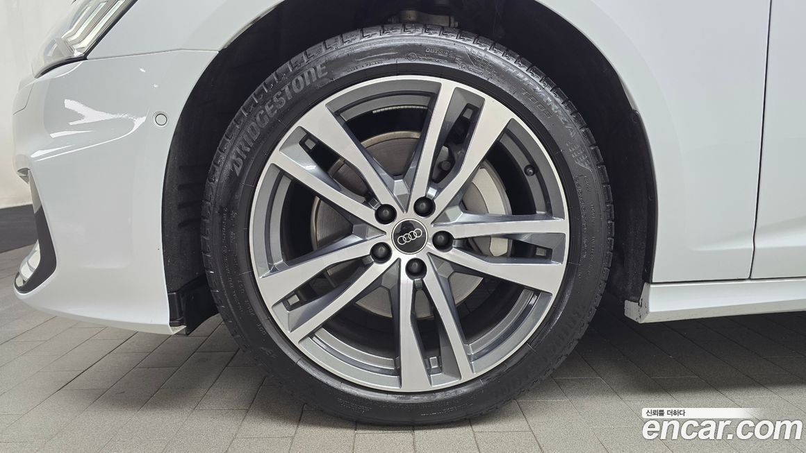 Audi A6 45 TFSI Quattro Premium, 2023