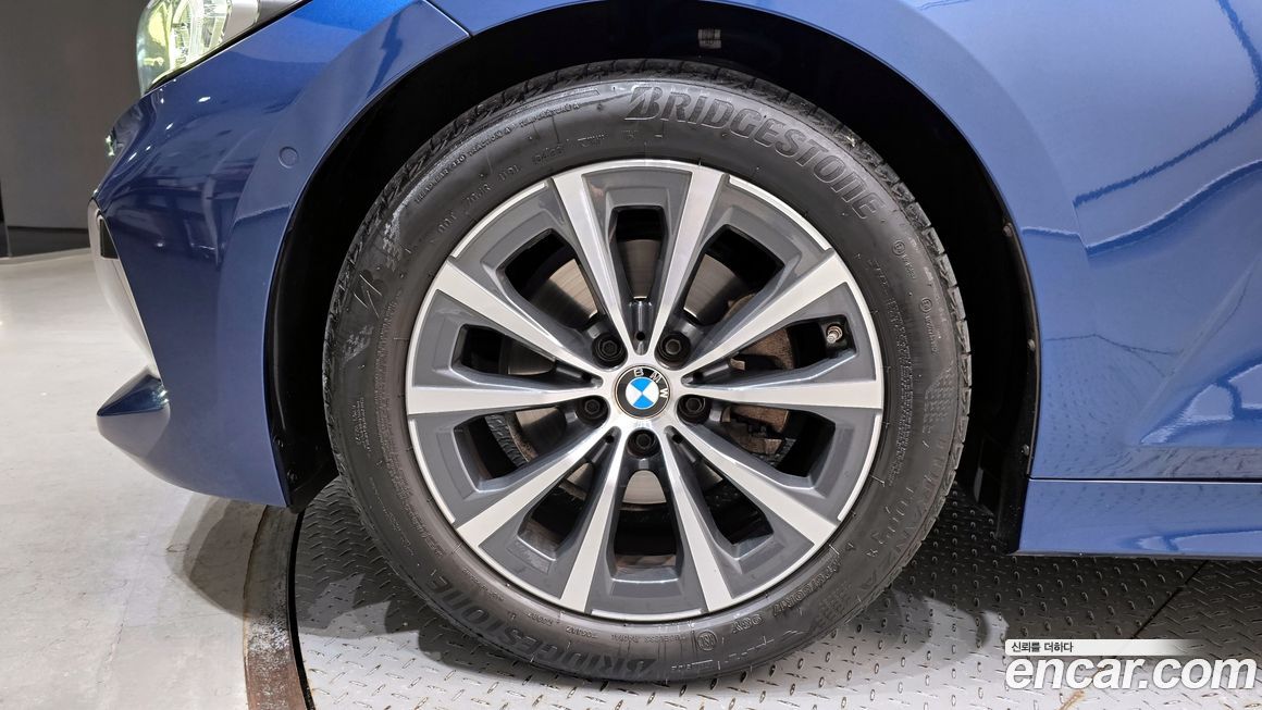 BMW 3-Series 320d, 2023