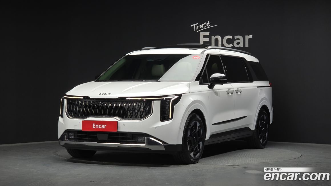 Kia Carnival 7-Seater Signature, 2024