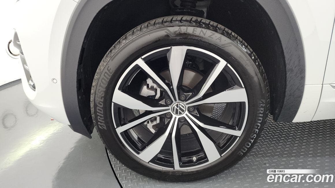 Volkswagen Atlas 2.0 TSI R-LINE 7-Seater, 2025