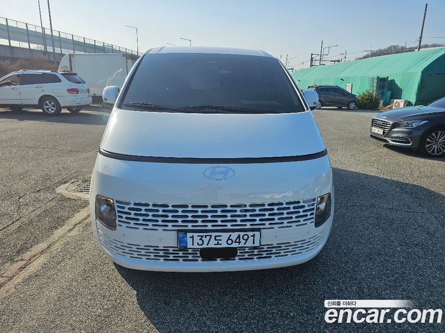 Hyundai Staria Tourer 9-Seater, 2025