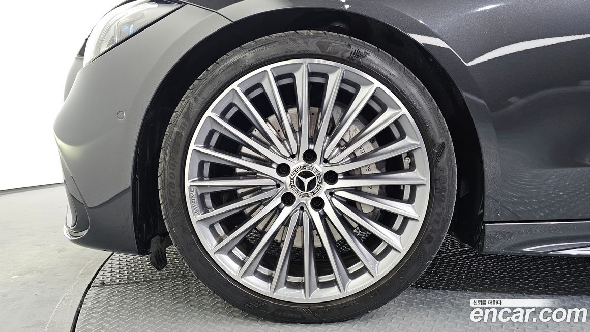 Mercedes-Benz C-Class C300 4MATIC AMG Line, 2023