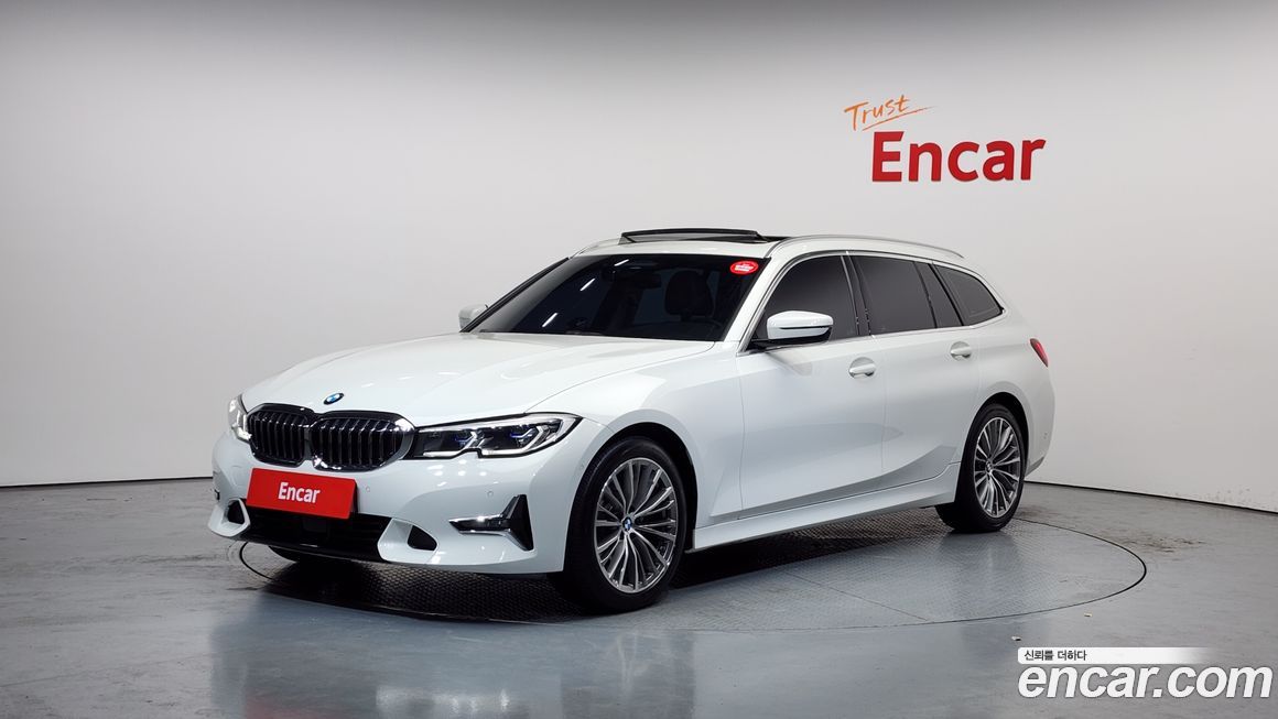 BMW 3-Series 320d Touring Luxury, 2022