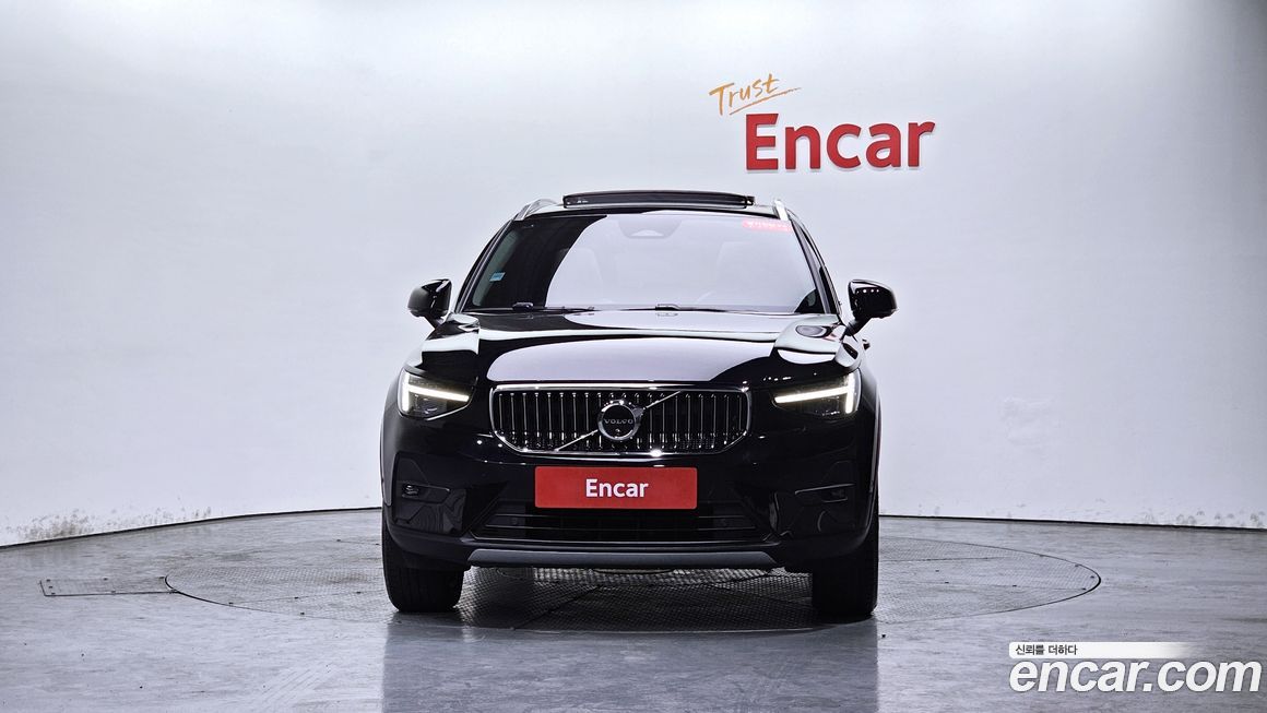 Volvo XC40 B4 Ultimate Bright, 2024