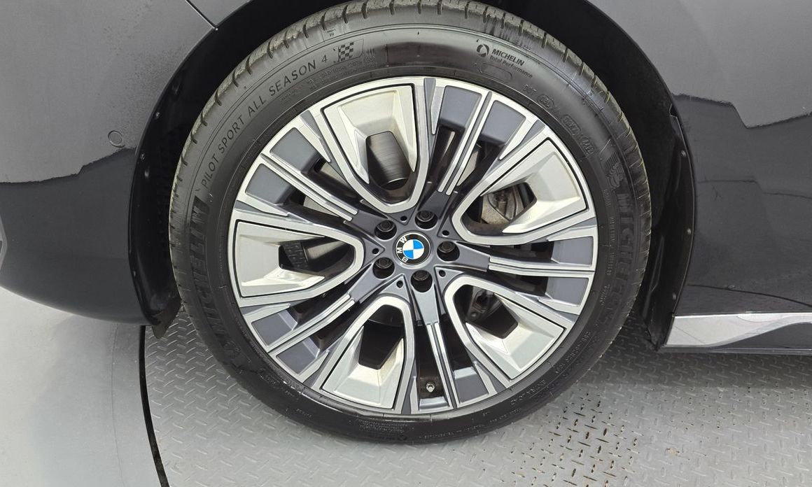 BMW 7-Series 740i sDrive Design Pure Excellence, 2023