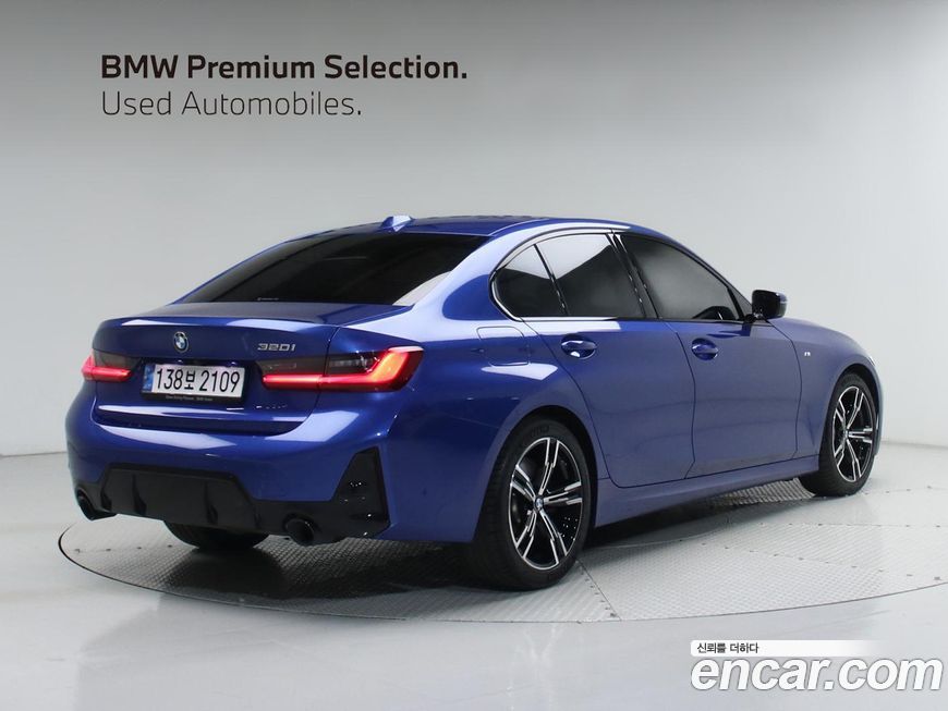 BMW 3-Series 320i M Sport, 2023