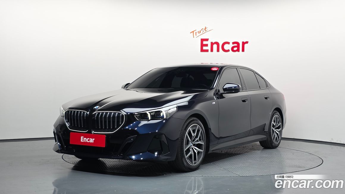 BMW 5-Series 520i M Sport, 2025