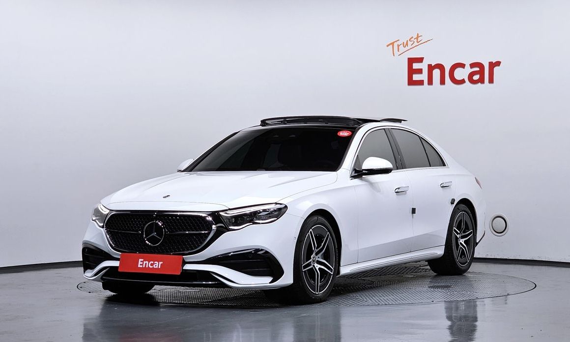 Mercedes-Benz E-Class E300 4MATIC AMG Line, 2025
