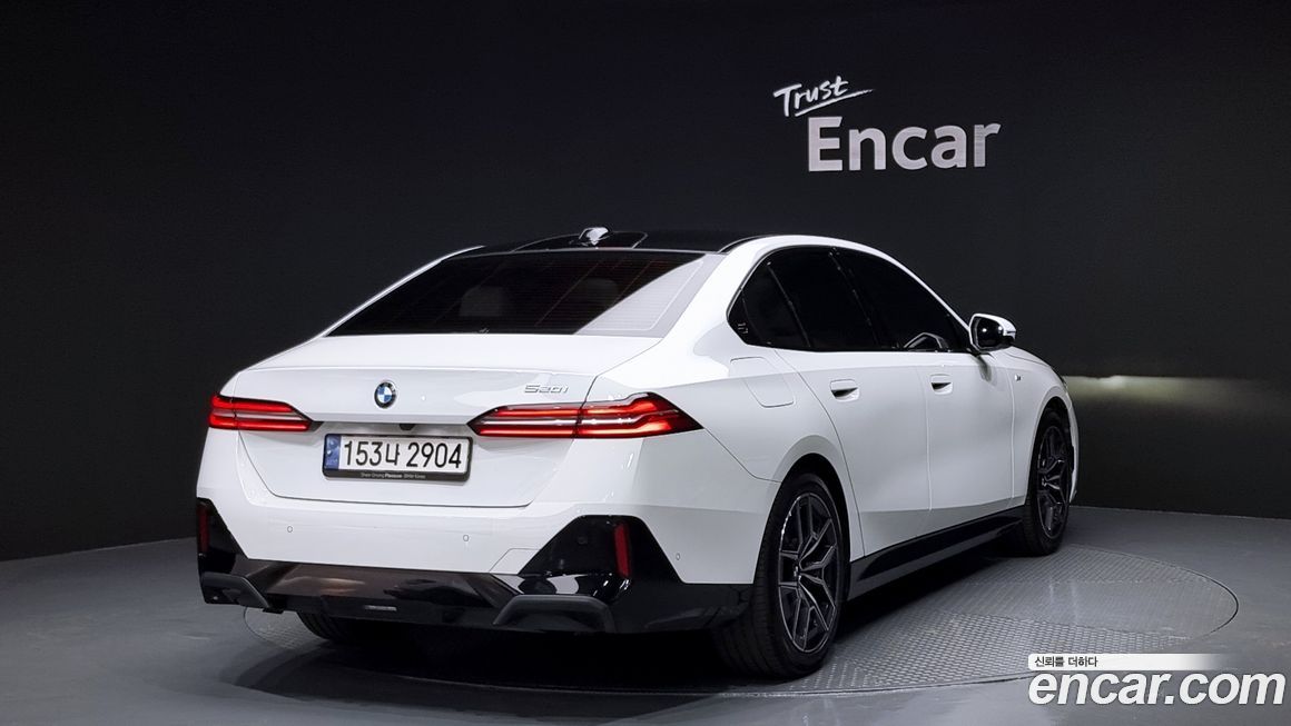 BMW 5-Series 520i M Sport, 2024