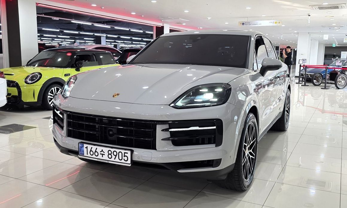 Porsche Cayenne 3.0, 2025