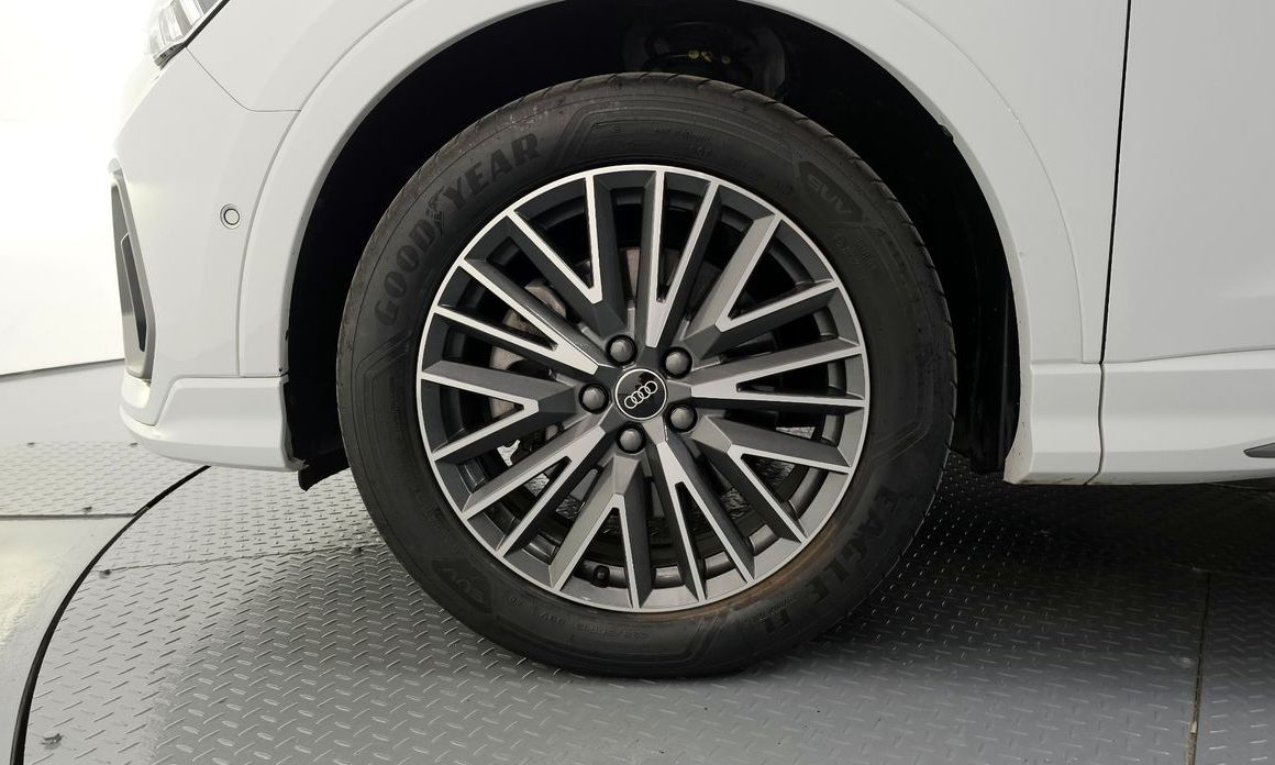 Audi Q3 40 TFSI Quattro Premium, 2024