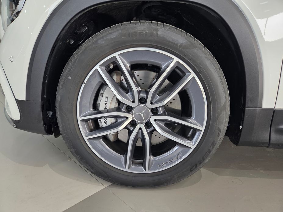 Mercedes-Benz GLB-Class AMG GLB35 4MATIC, 2025