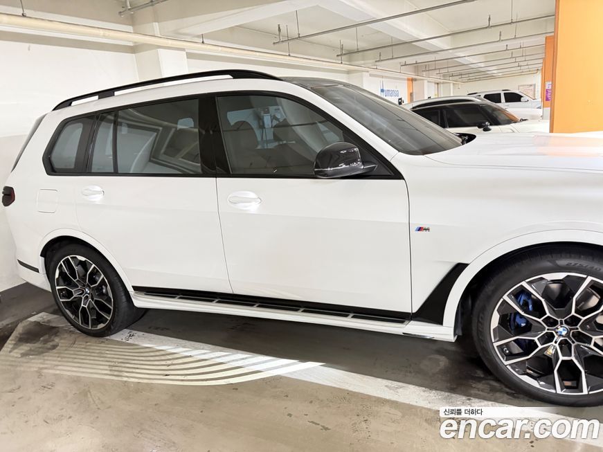 BMW X7 xDrive 40i M Sport 6STR, 2025