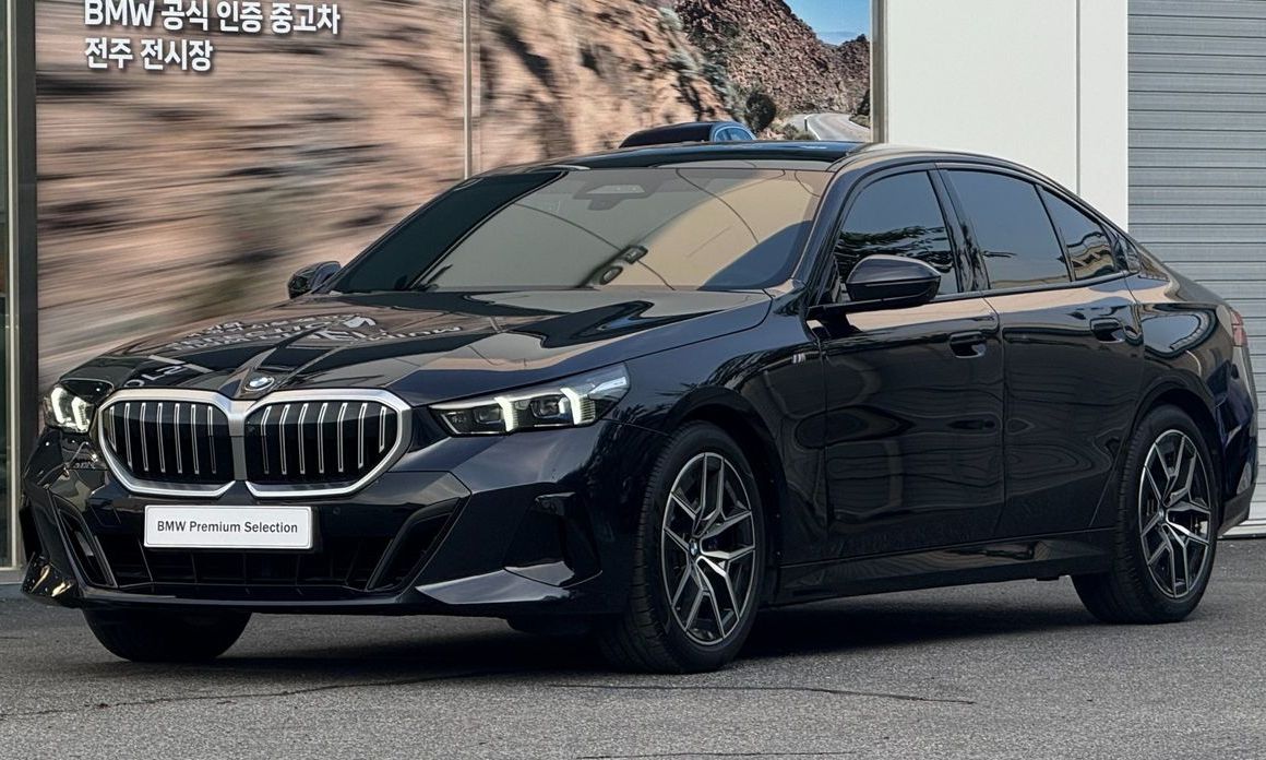 BMW 5-Series 520i M Sport, 2024