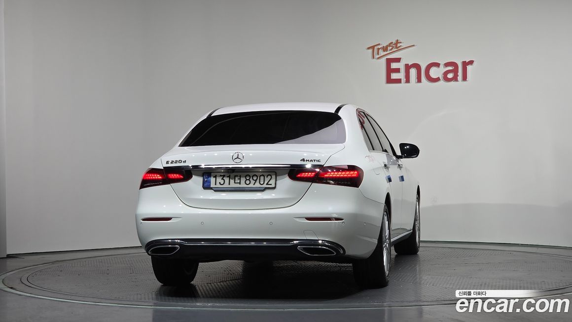 Mercedes-Benz E-Class E220d 4MATIC Exclusive, 2023