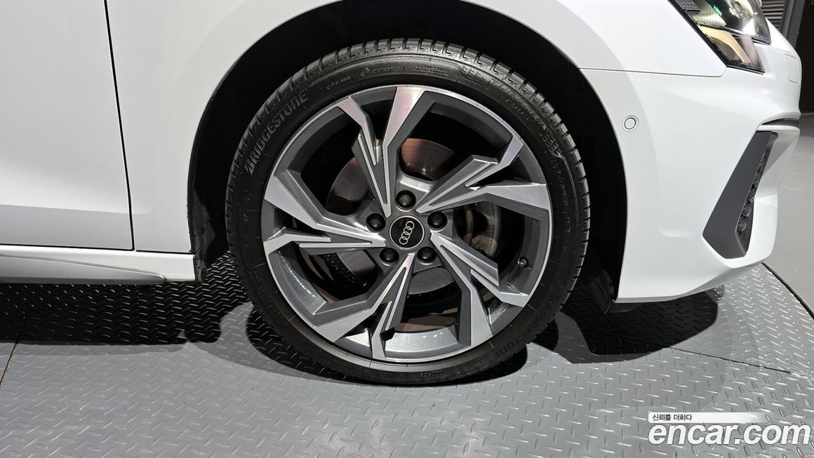 Audi A3 40 TFSI Premium, 2023