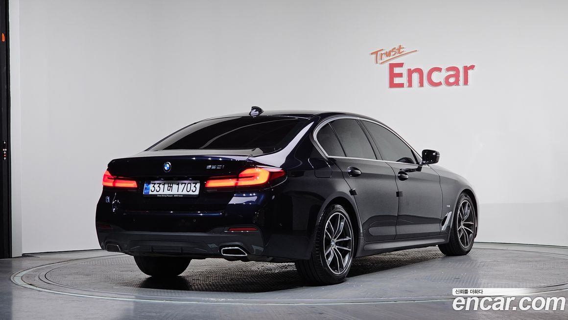 BMW 5-Series 520i M Sport, 2022