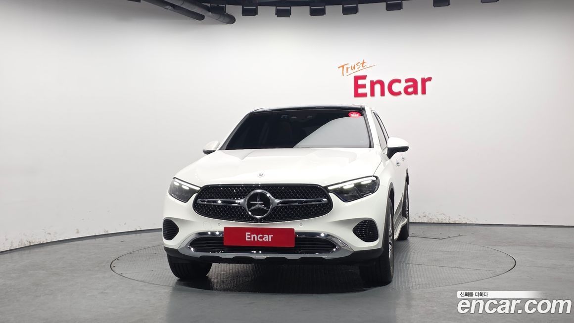 Mercedes-Benz GLC-Class GLC300 4MATIC Avnatgarde Coupe, 2025