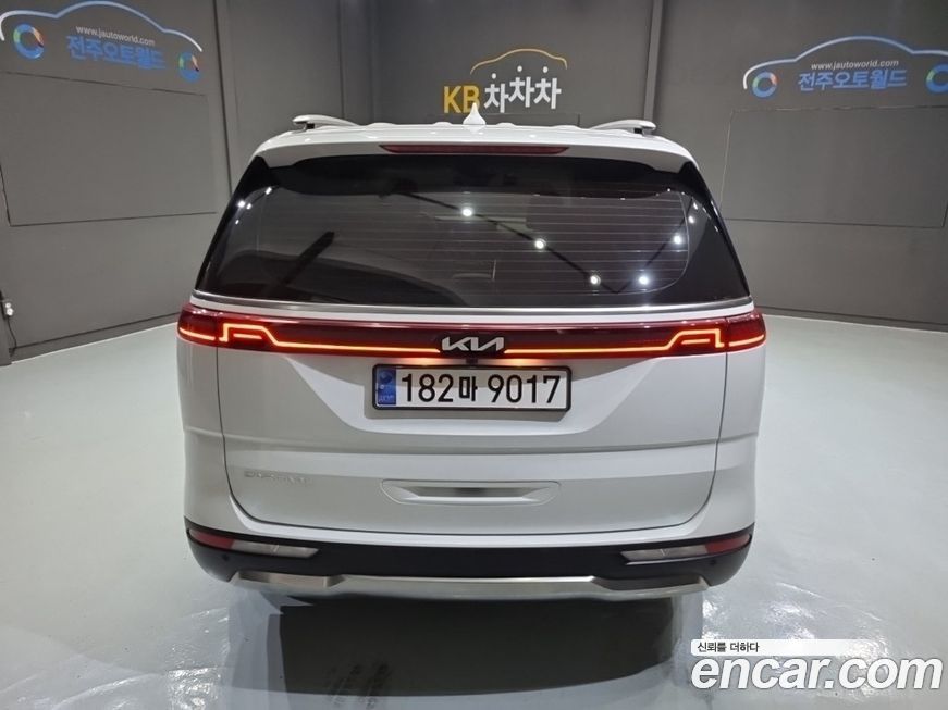 Kia Carnival 9-Seater Signature, 2023