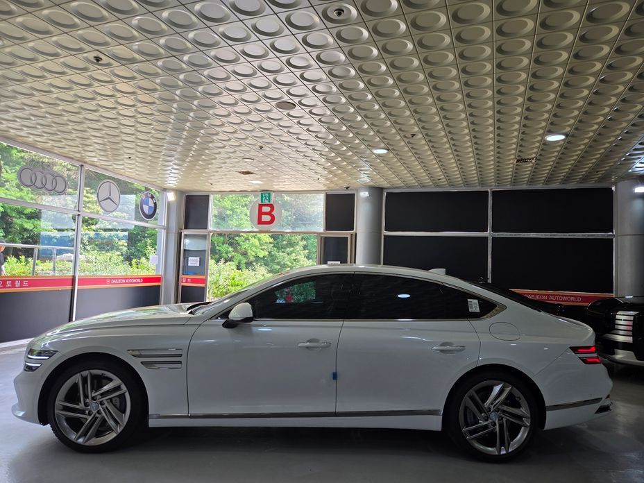 Genesis G80 Gasoline 2.5 Turbo AWD, 2026