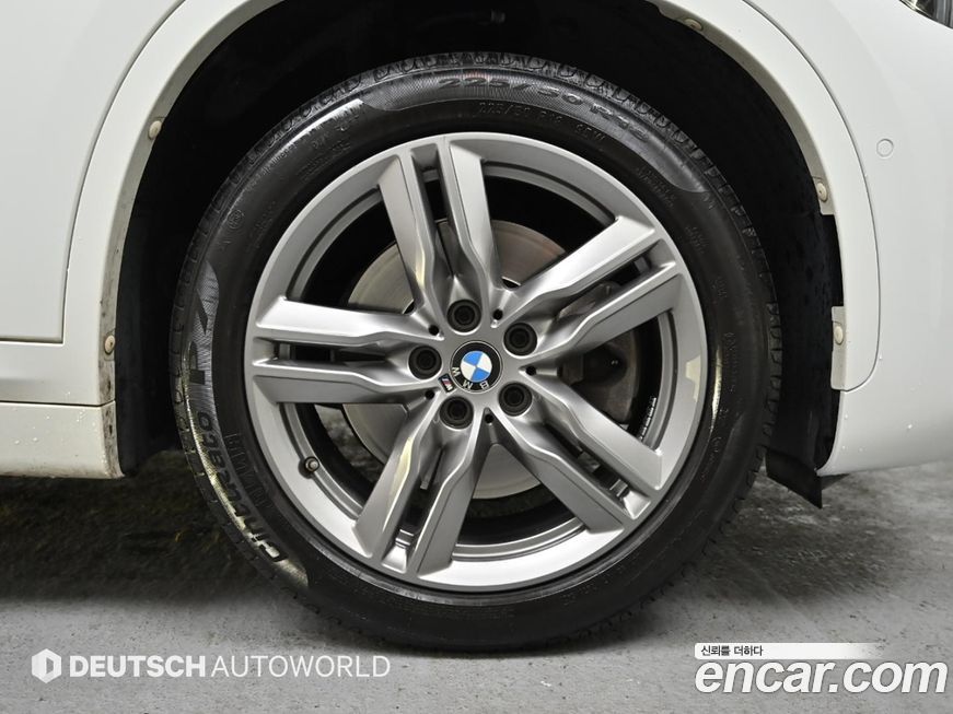 BMW X1 xDrive 20i M Sport, 2022
