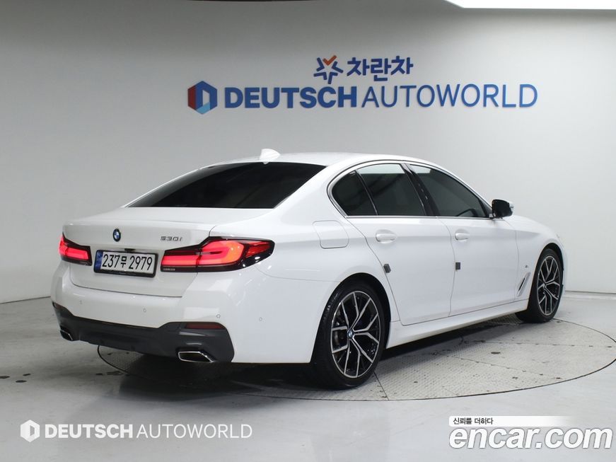 BMW 5-Series 530i M Sport Package, 2022