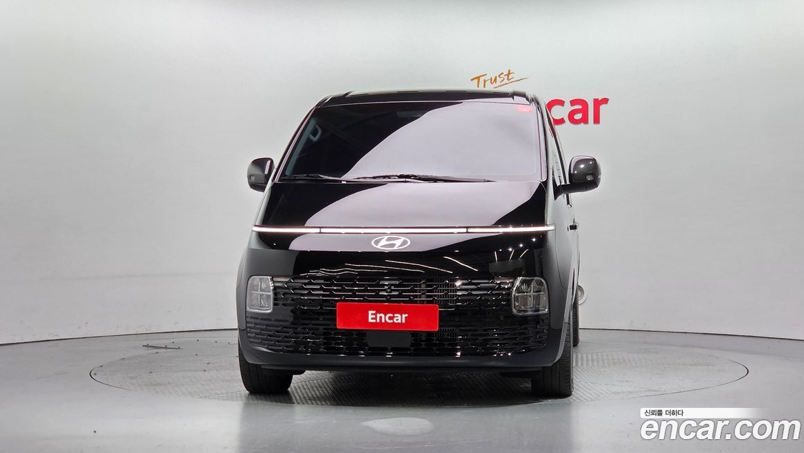 Hyundai Staria Tourer 9-Seater, 2025