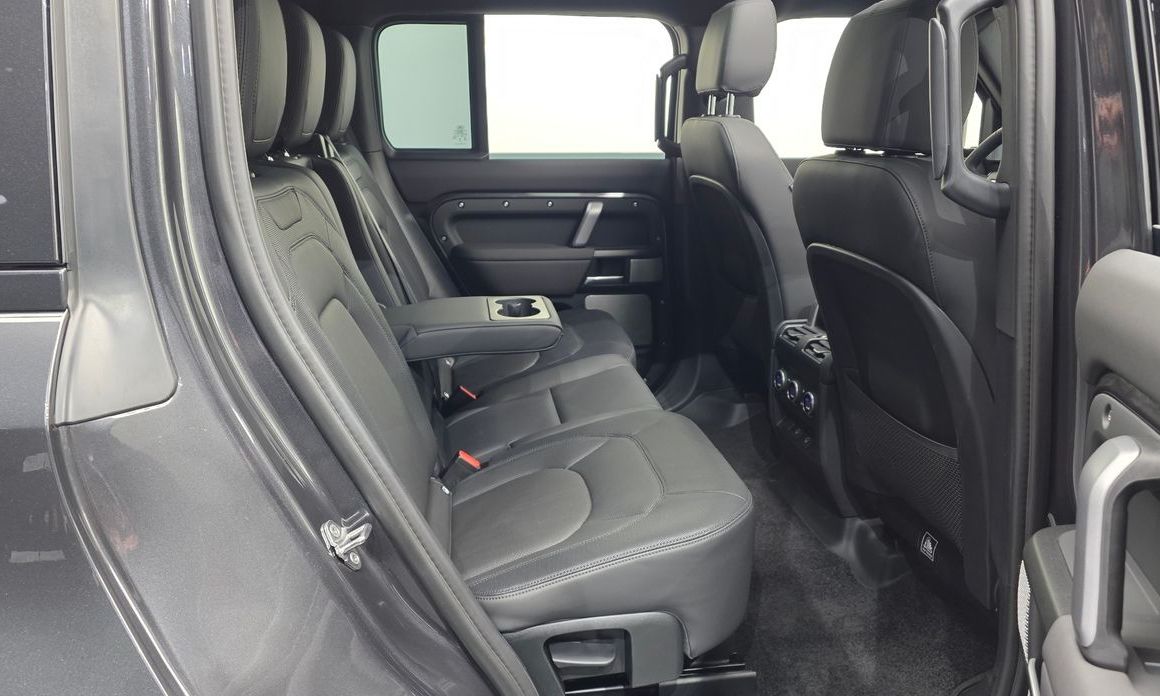 Land Rover Defender 130 P400 Outbound, 2024