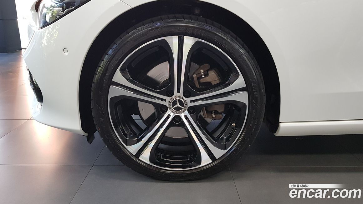 Mercedes-Benz C-Class C300 4MATIC Avantgarde, 2023