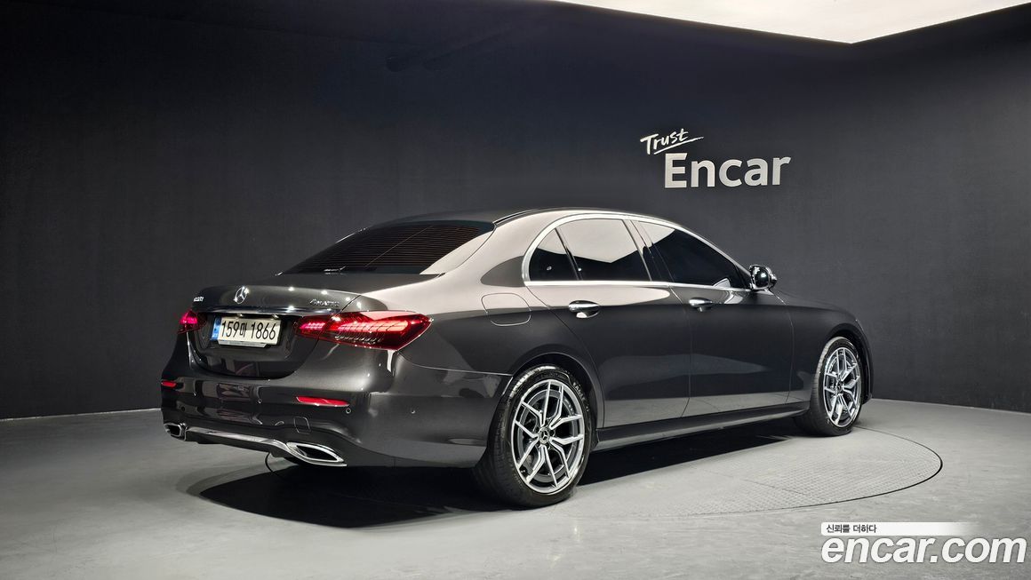 Mercedes-Benz E-Class E220d 4MATIC AMG Line, 2022