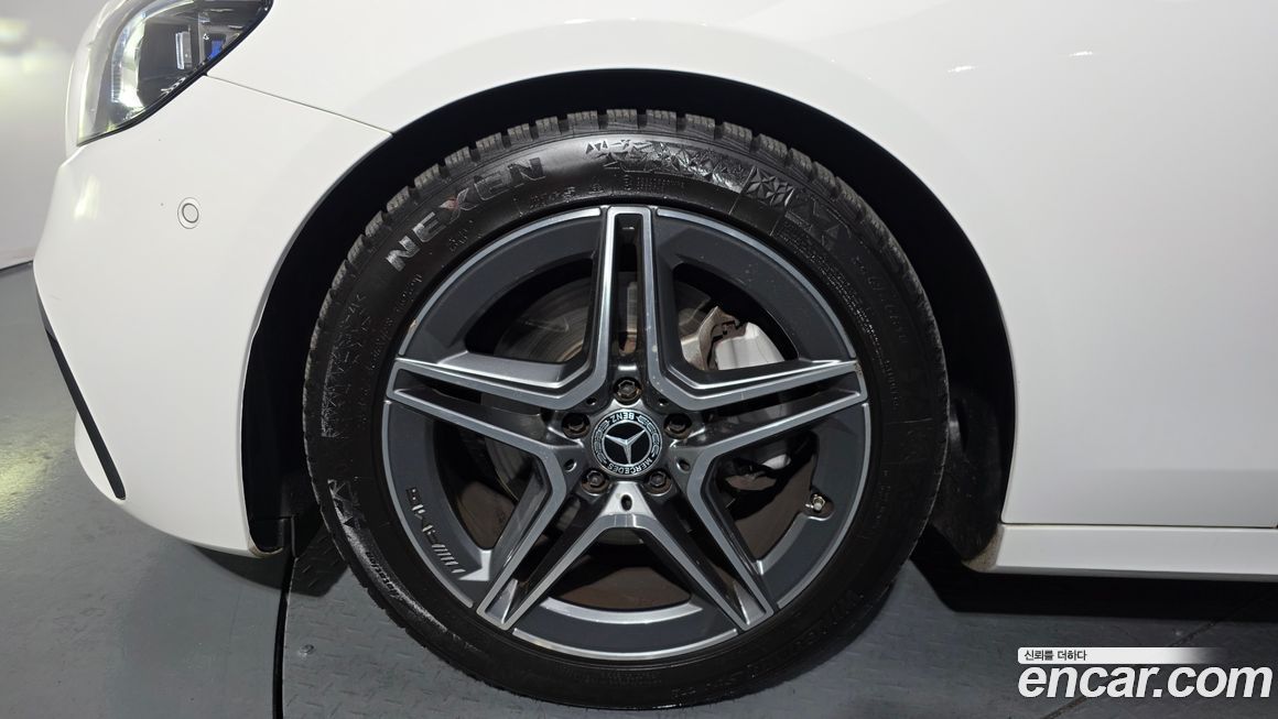 Mercedes-Benz E-Class E250 AMG Line, 2023