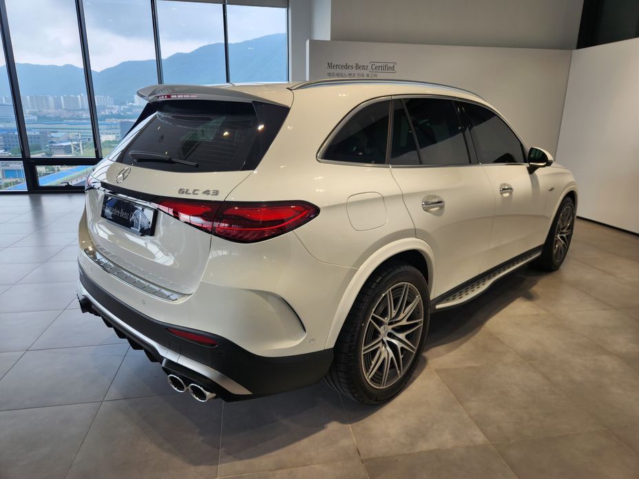 Mercedes-Benz GLC-Class AMG GLC43 4MATIC, 2025