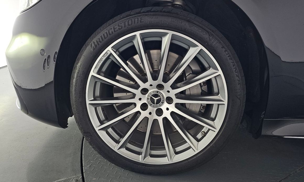 Mercedes-Benz S-Class S500L 4MATIC, 2022