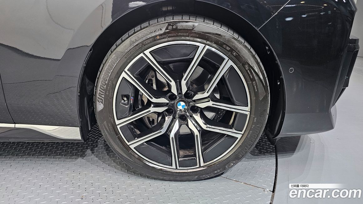 BMW 7-Series 740d xDrive M Sport, 2025